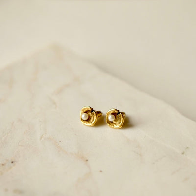 Oyster and pearl studs in 24k gold plate